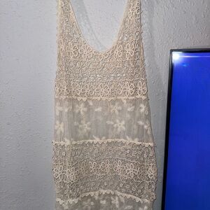 Lace Sleeveless Dress in Cream